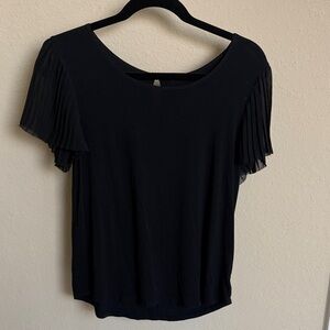 A new day black soft top pleated sleeves sz S